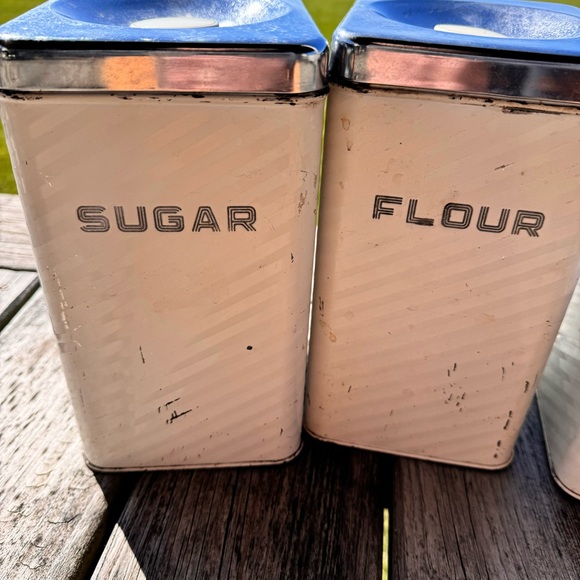 Vintage Set Of Four Lincoln Beautyware Kitchen Canisters - Picture 2 of 6